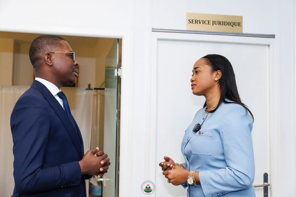 Louino Volcy avec la ministre de la Diaspora