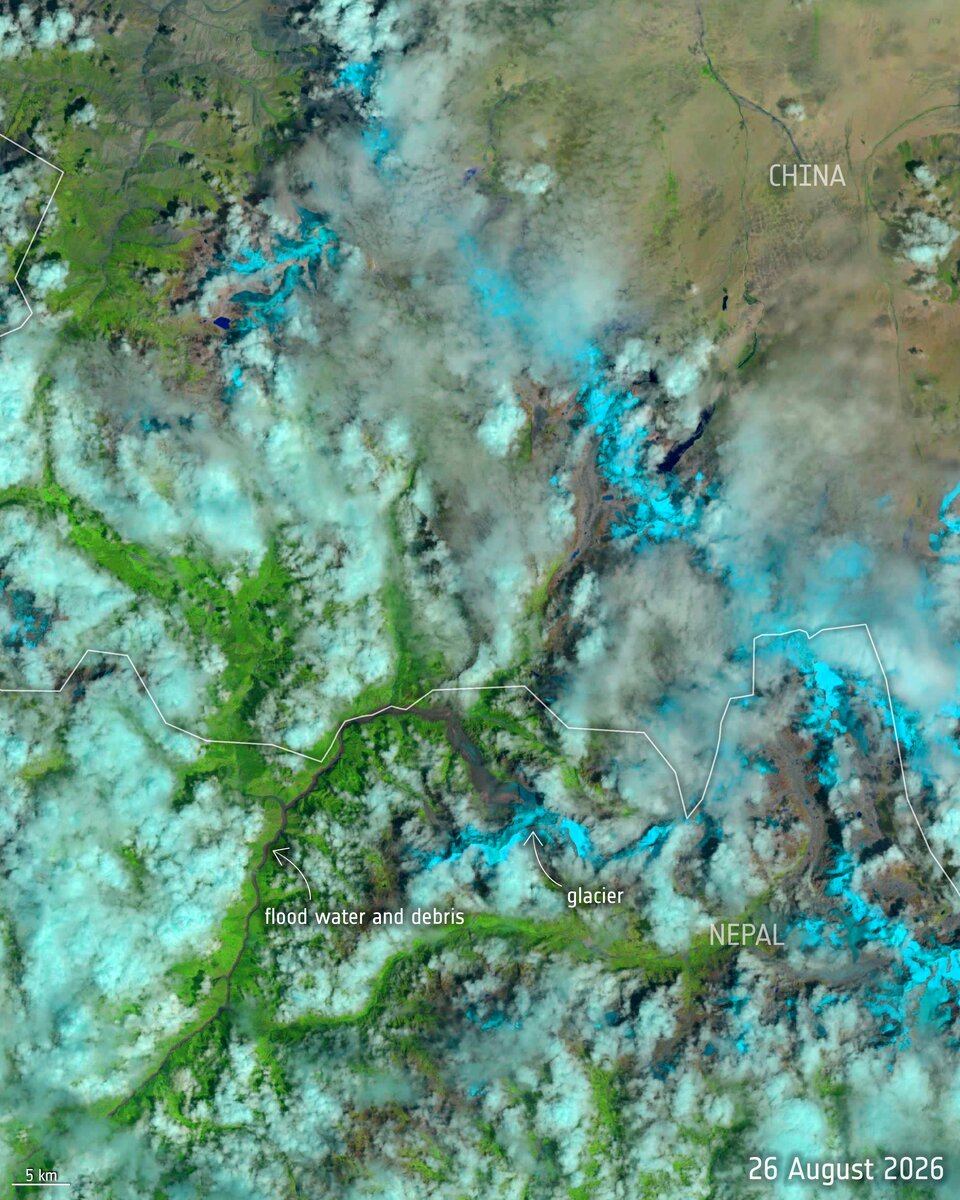 Vue infrarouge de l'effondrement glaciaire du Langtang Lirung avant et après le 26 août 2026