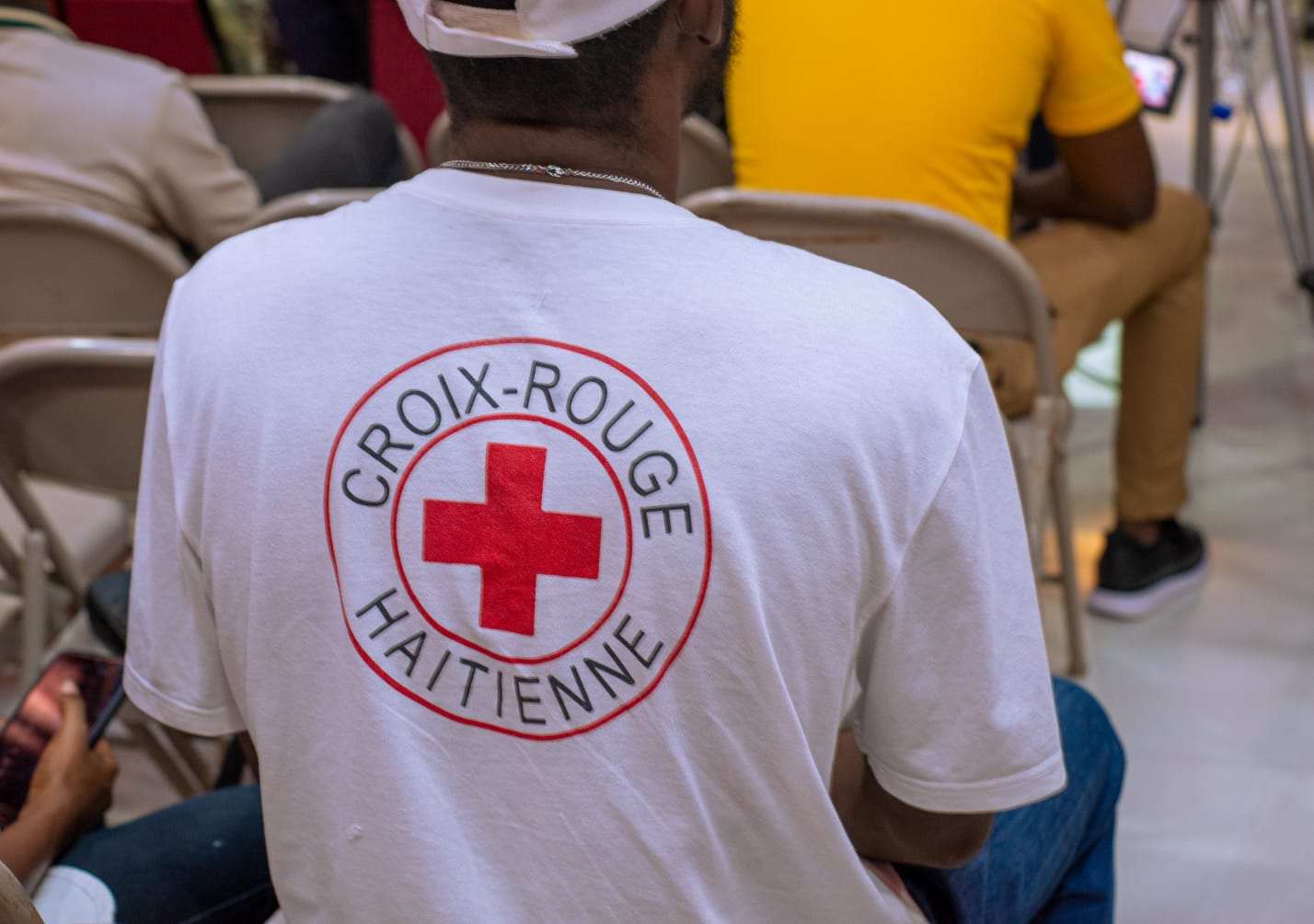 Un membre de la Croix-Rouge haïtienne durant la formation