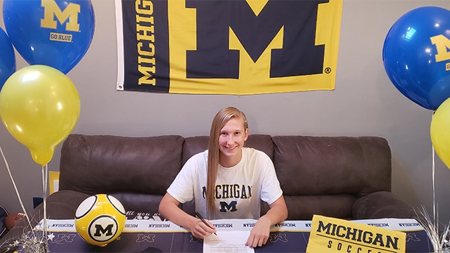 how to respond to an athletic scholarship offer