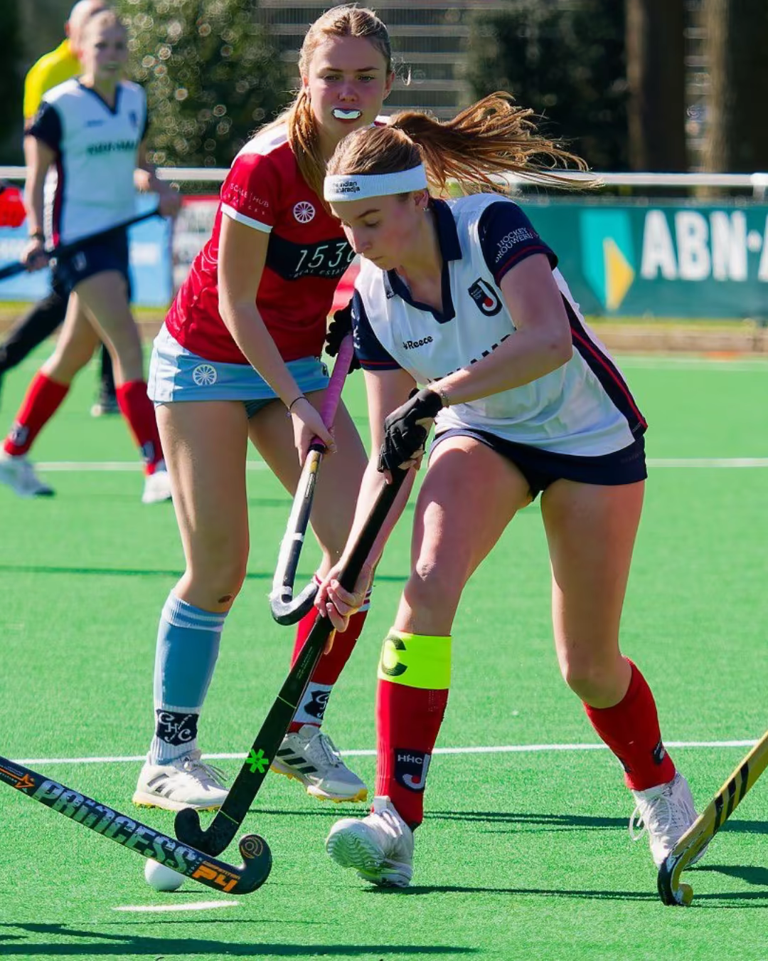 Fenne Hoeksema playing field hockey
