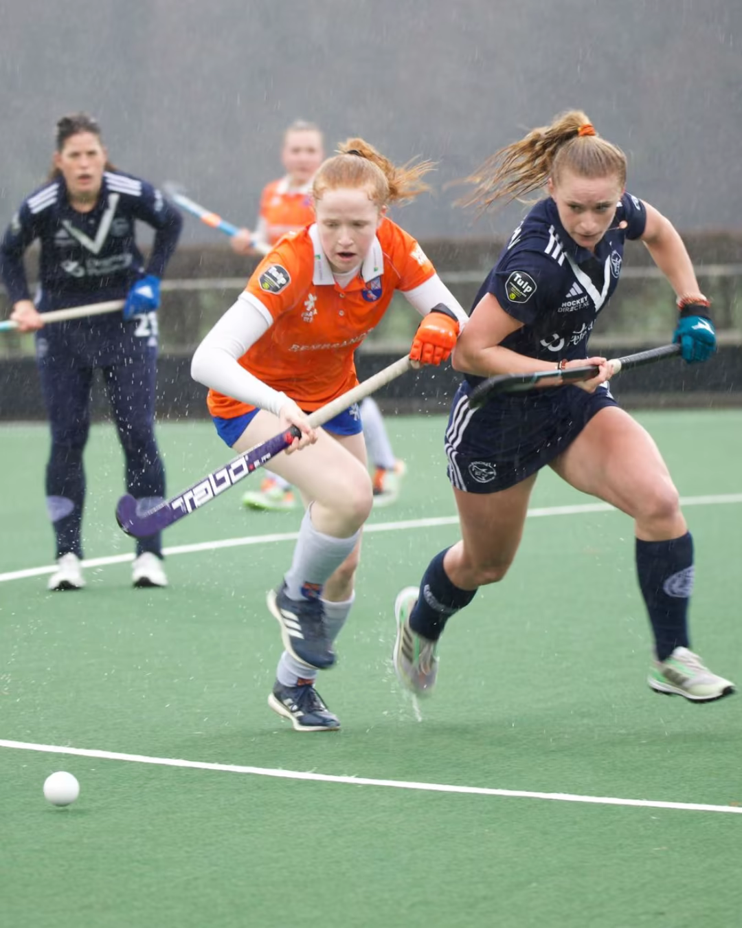 Frederique van Beijma playing field hockey