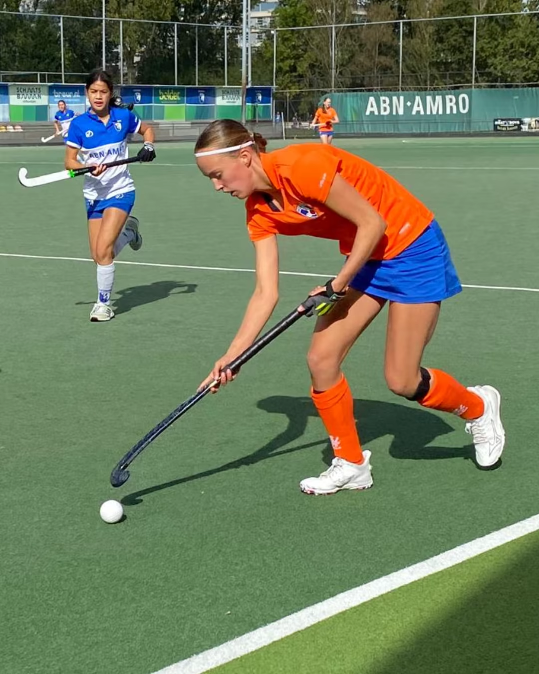 Ella Felix playing field hockey