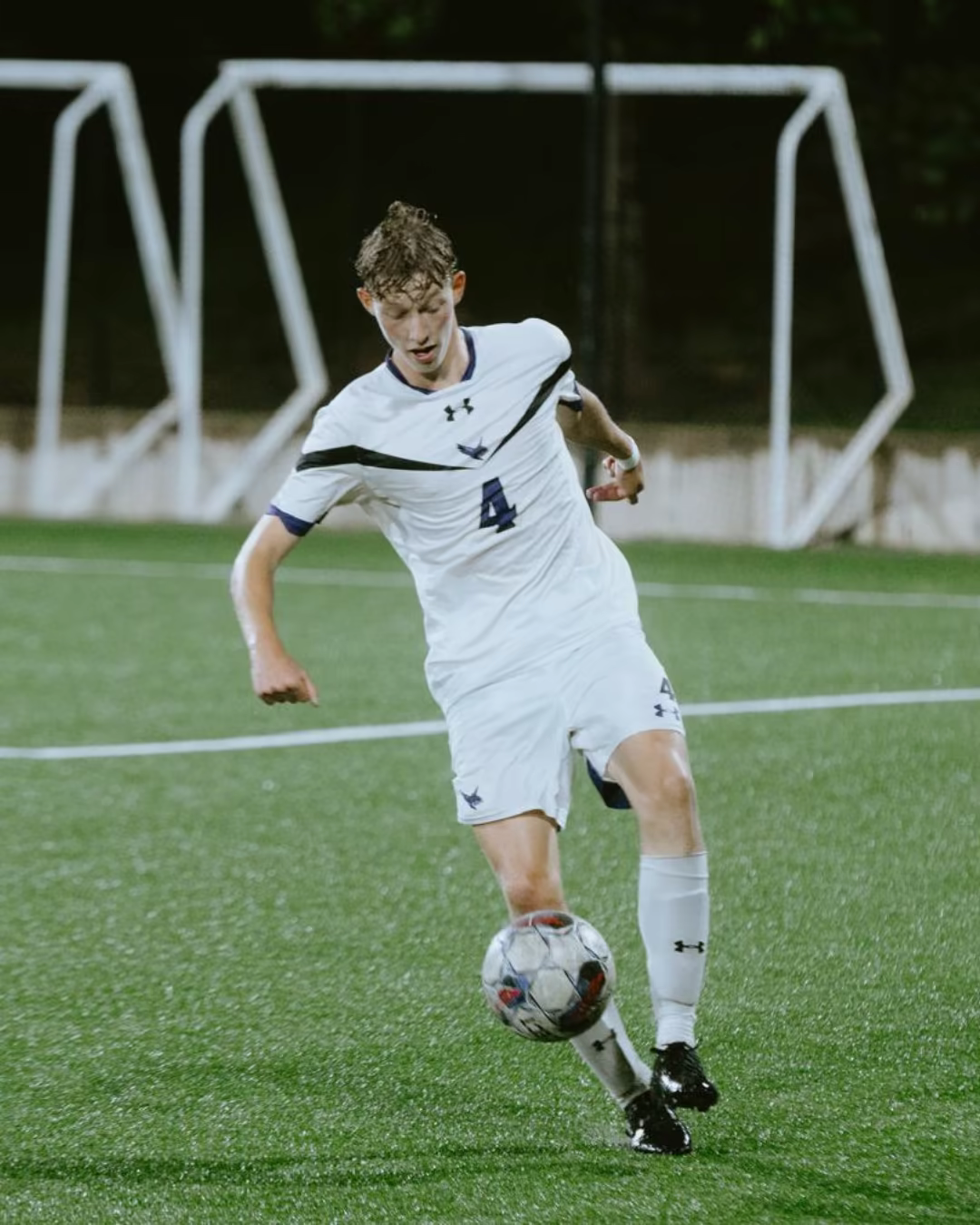 Thijs Veldhorst playing soccer