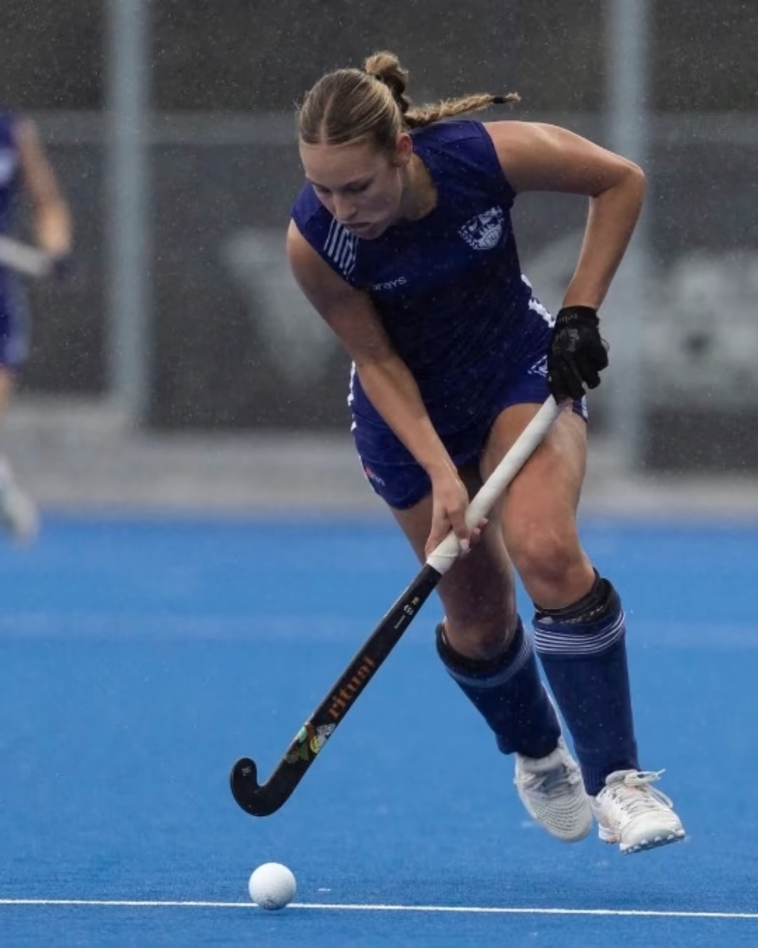 Natalie Goldsmith playing field hockey