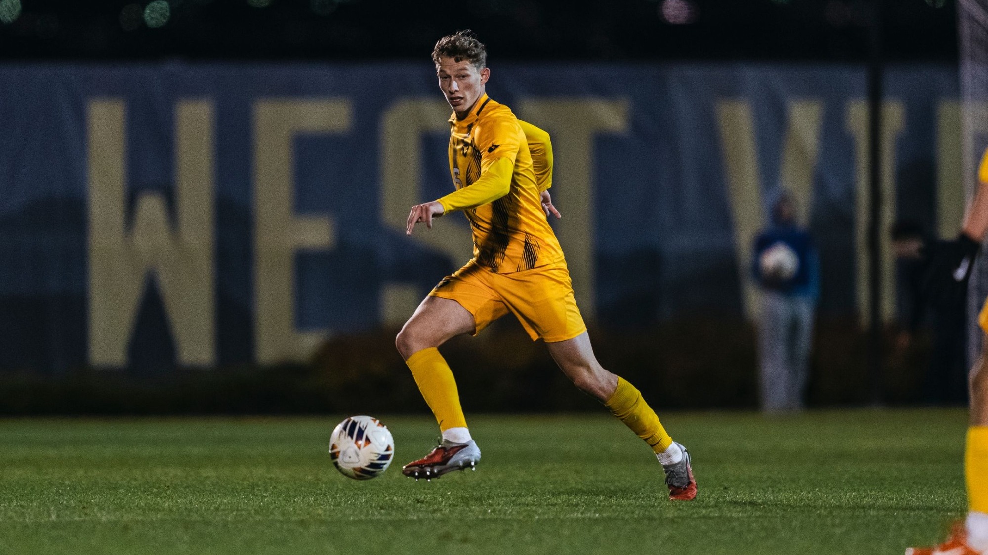 Thijs Veldhorst playing soccer for West Virginia