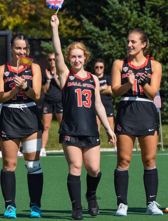 Lauren Lewis commitment image
