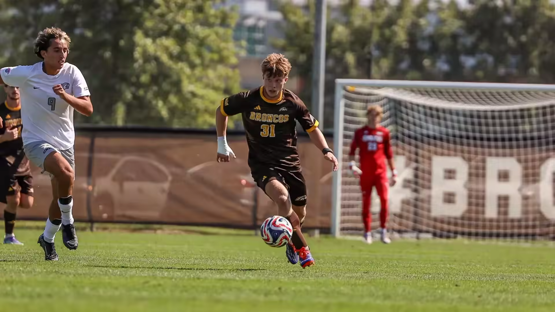 Emiel Nieuwhof speelt collegevoetbal voor Western Michigan University
