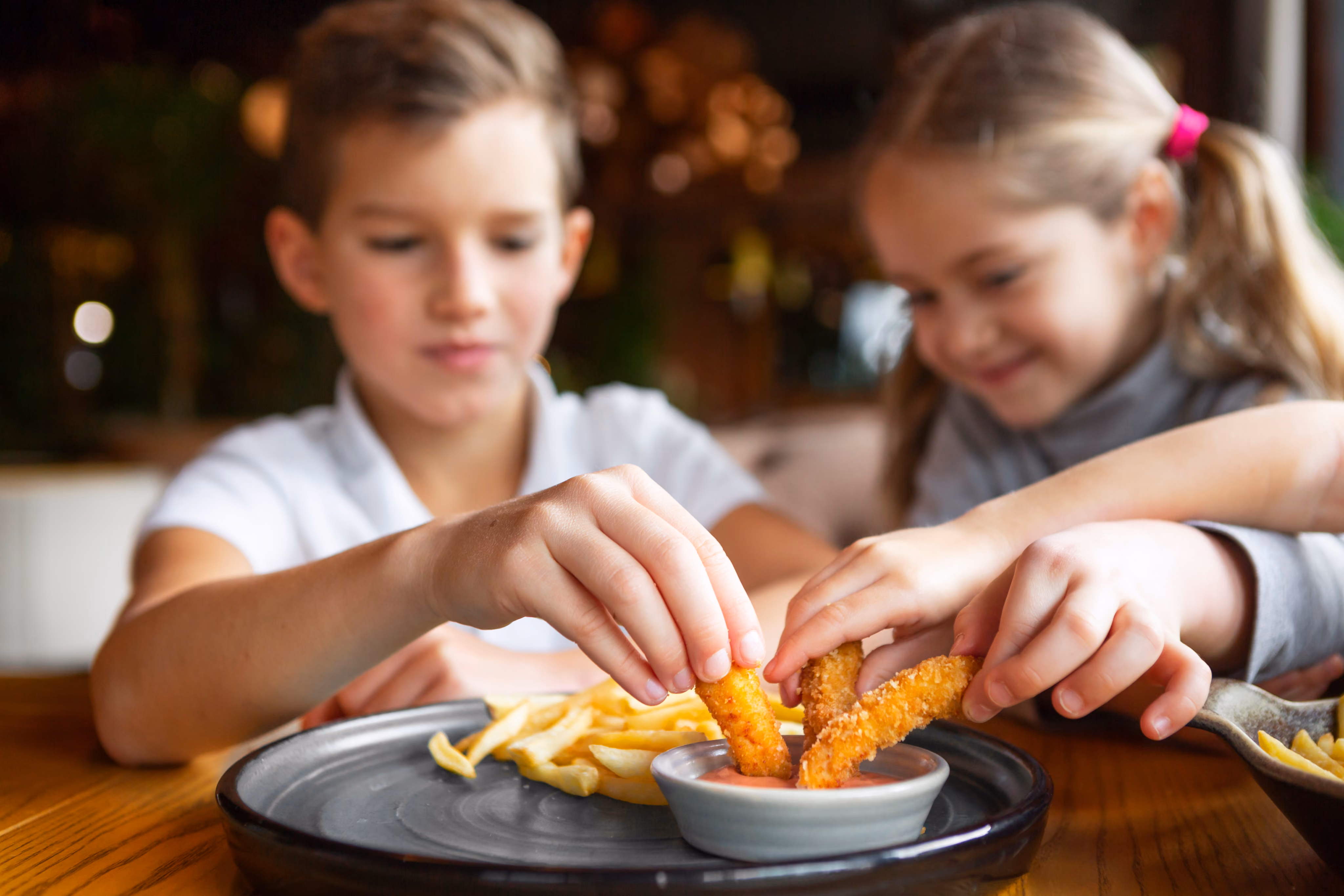 Kids eat