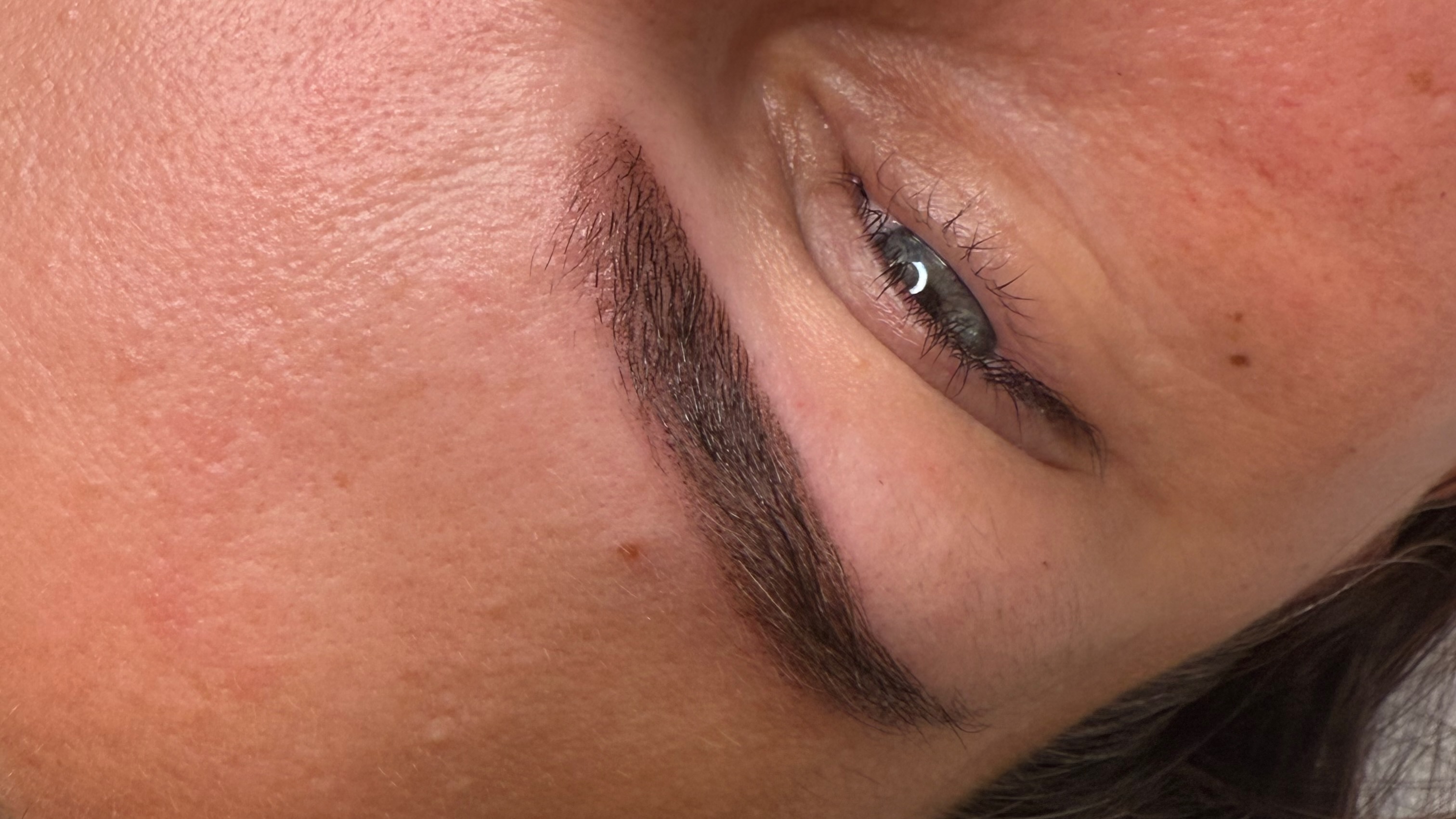 Powder Brows bei Marino Cosmetics
