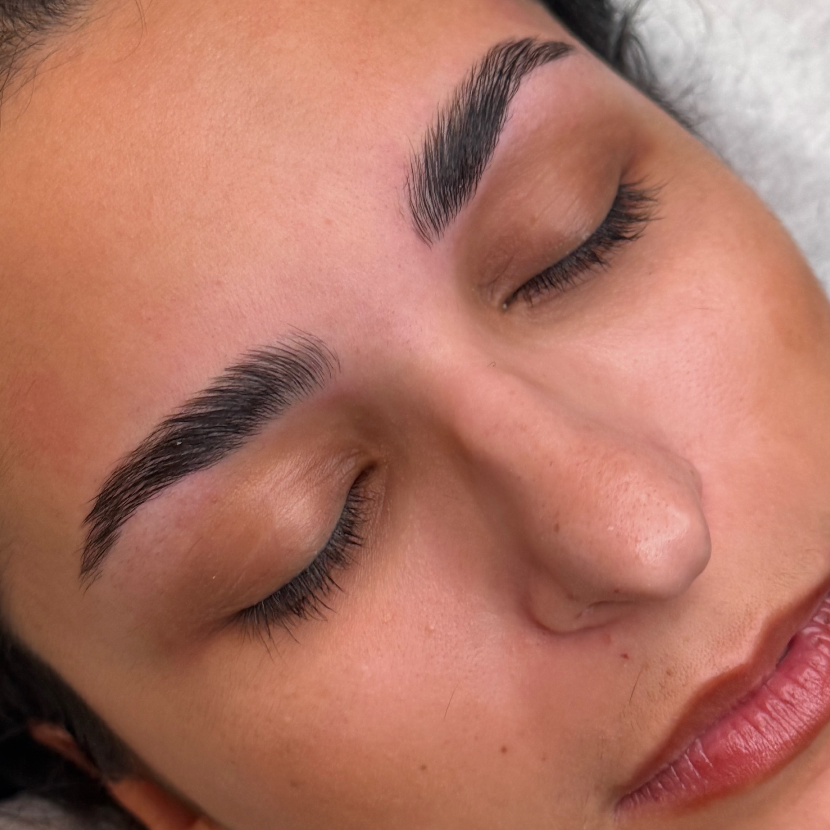 Browlifting Ergebnis bei Marino Cosmetics
