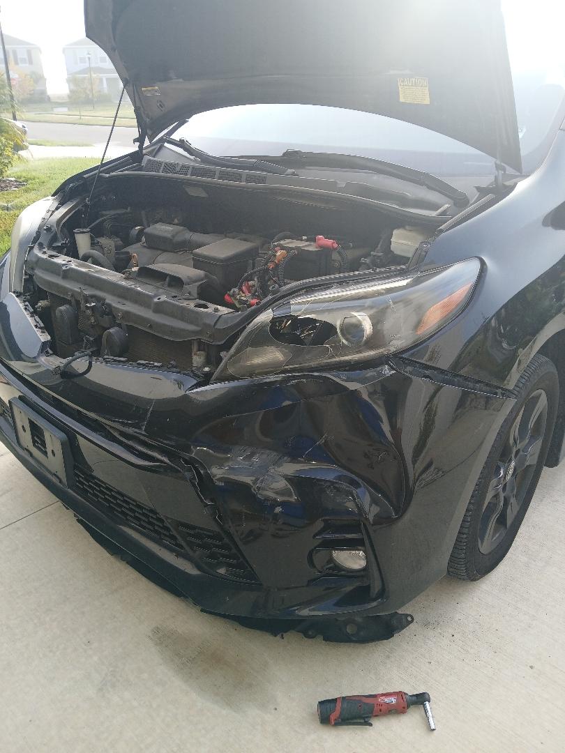 Vehicle damage before mobile auto body repair