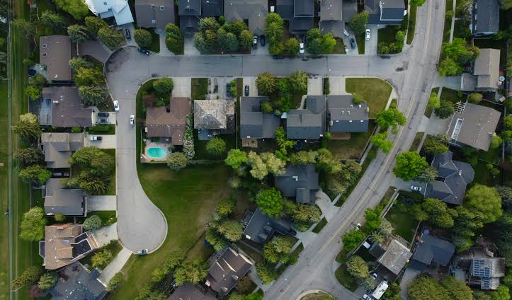 Image illustrating home services and contractor activity