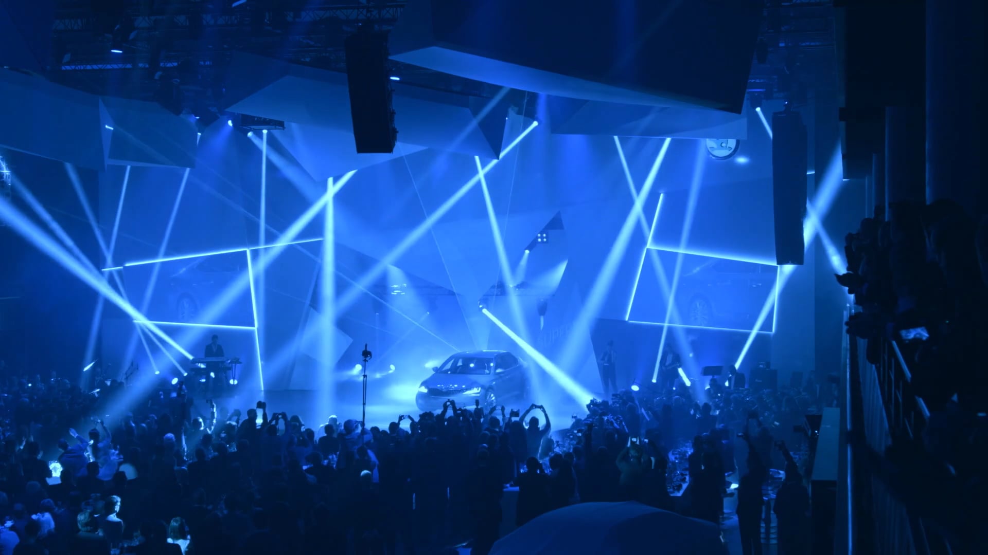 Superb World Premiere Prague 2015