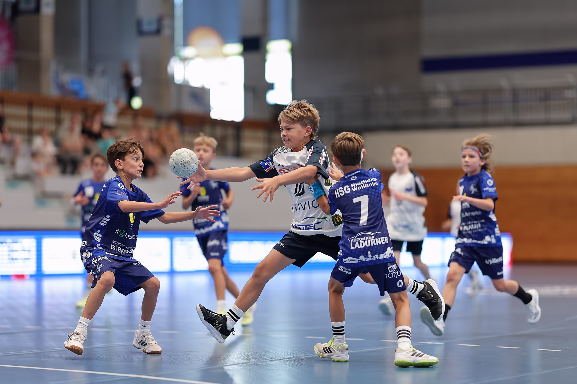 Jugendhandball beim Mey Generalbau Tag des Handballs