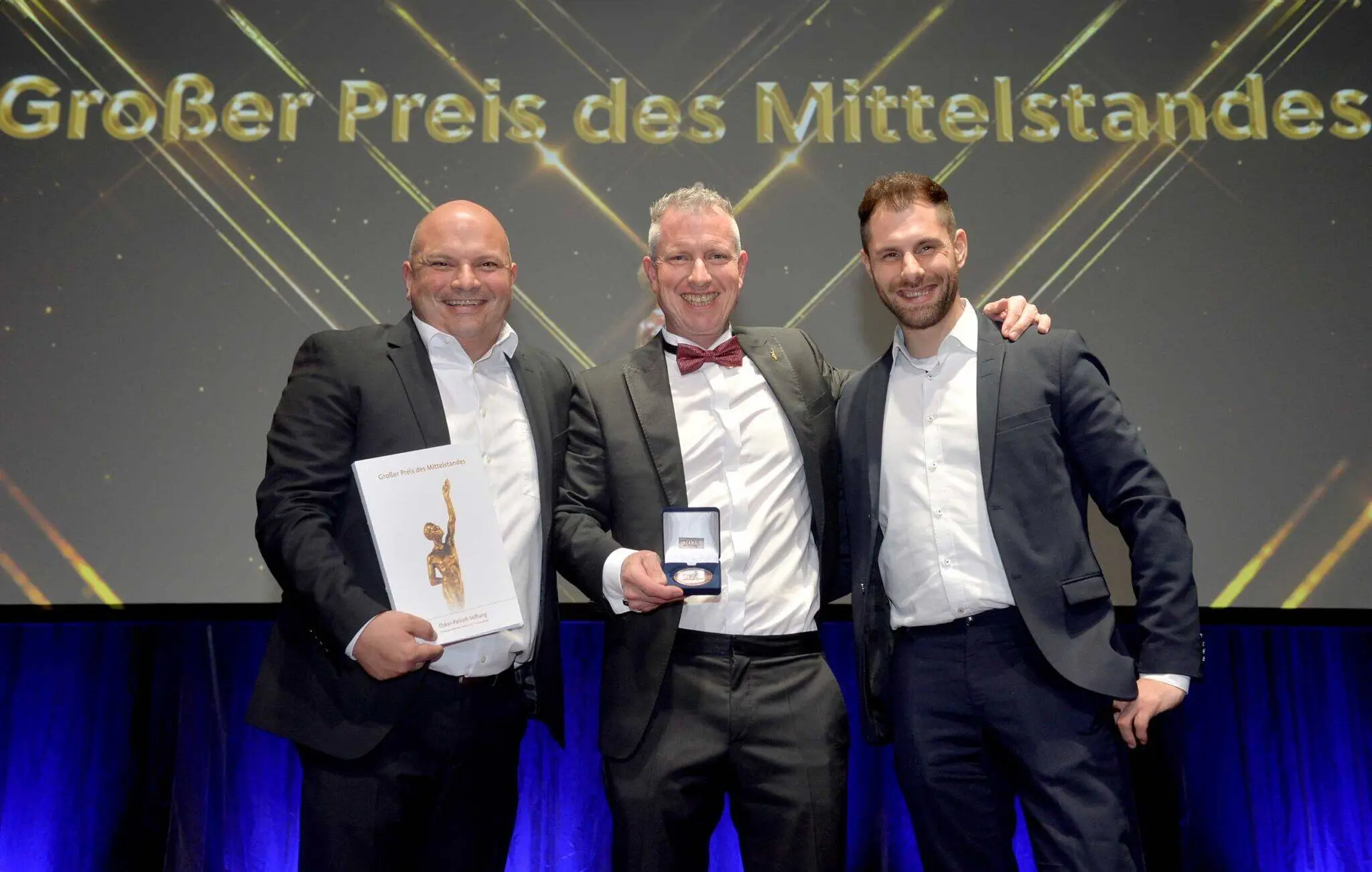 Vertreter von Mey Generalbau bei der Verleihung des Großen Preises des Mittelstandes