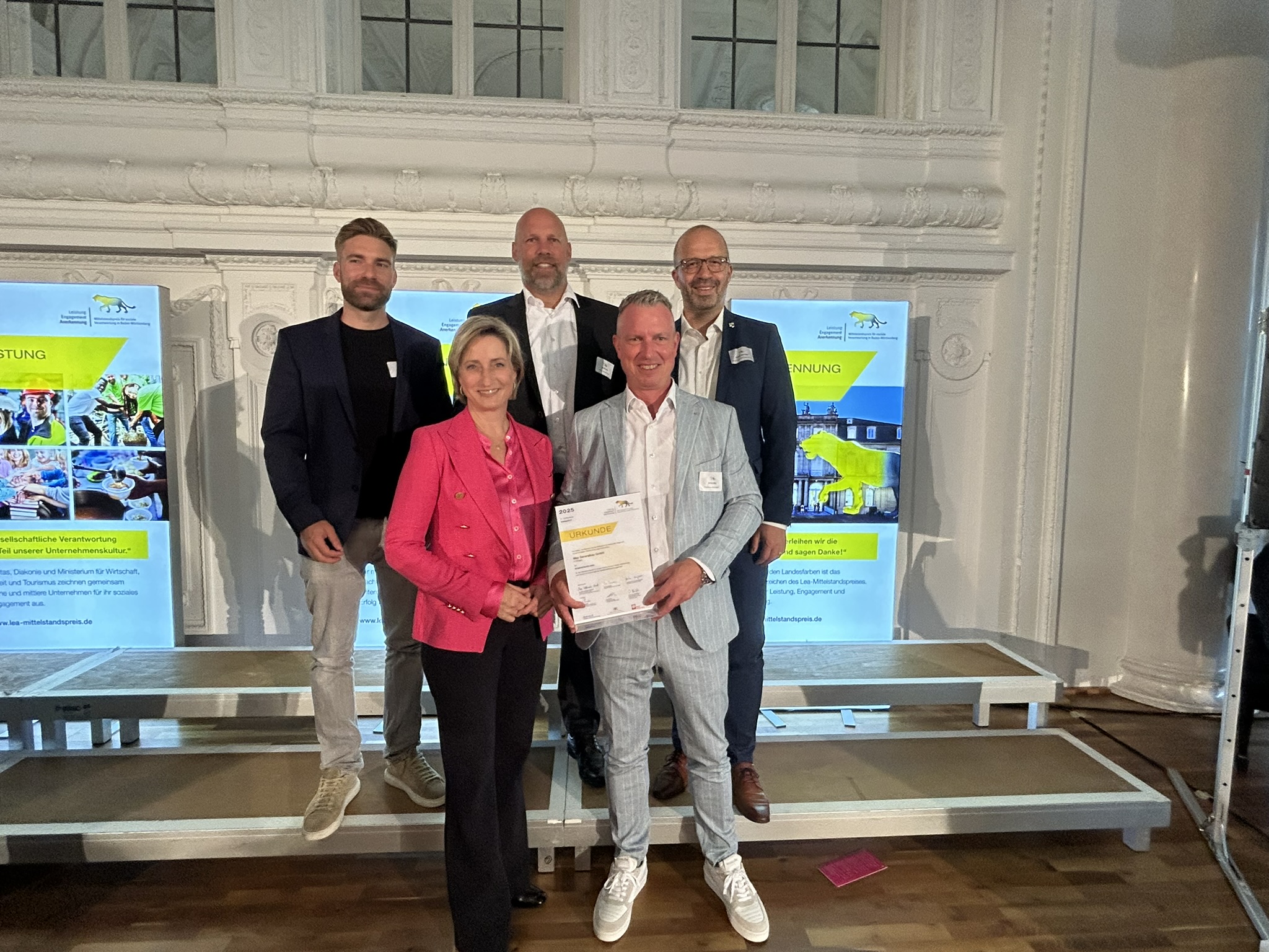 Team von Mey Generalbau bei der Verleihung des LEA-Mittelstandspreises