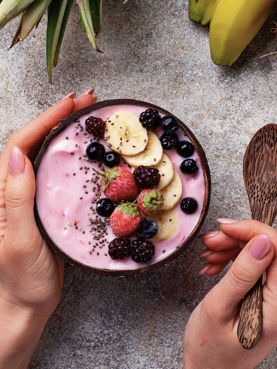 Bol de fruits frais et graines, nutrition Nouvea