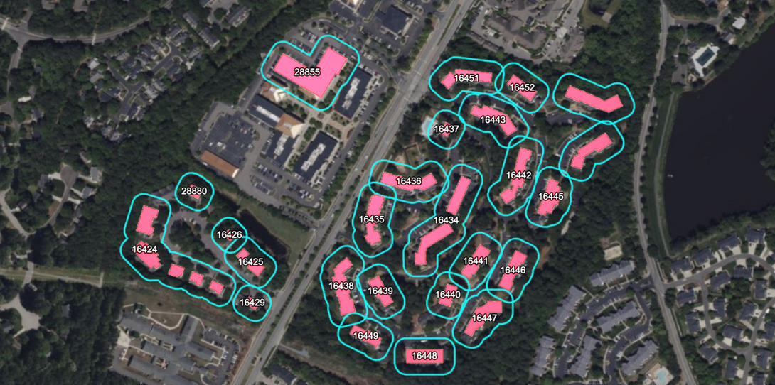 An example of Harford Mutual’s building grouping into value subjects using Ecopia’s building footprints; buildings falling within the same buffer can be grouped together as value subjects to optimize Harford Mutual’s reinsurance strategy.