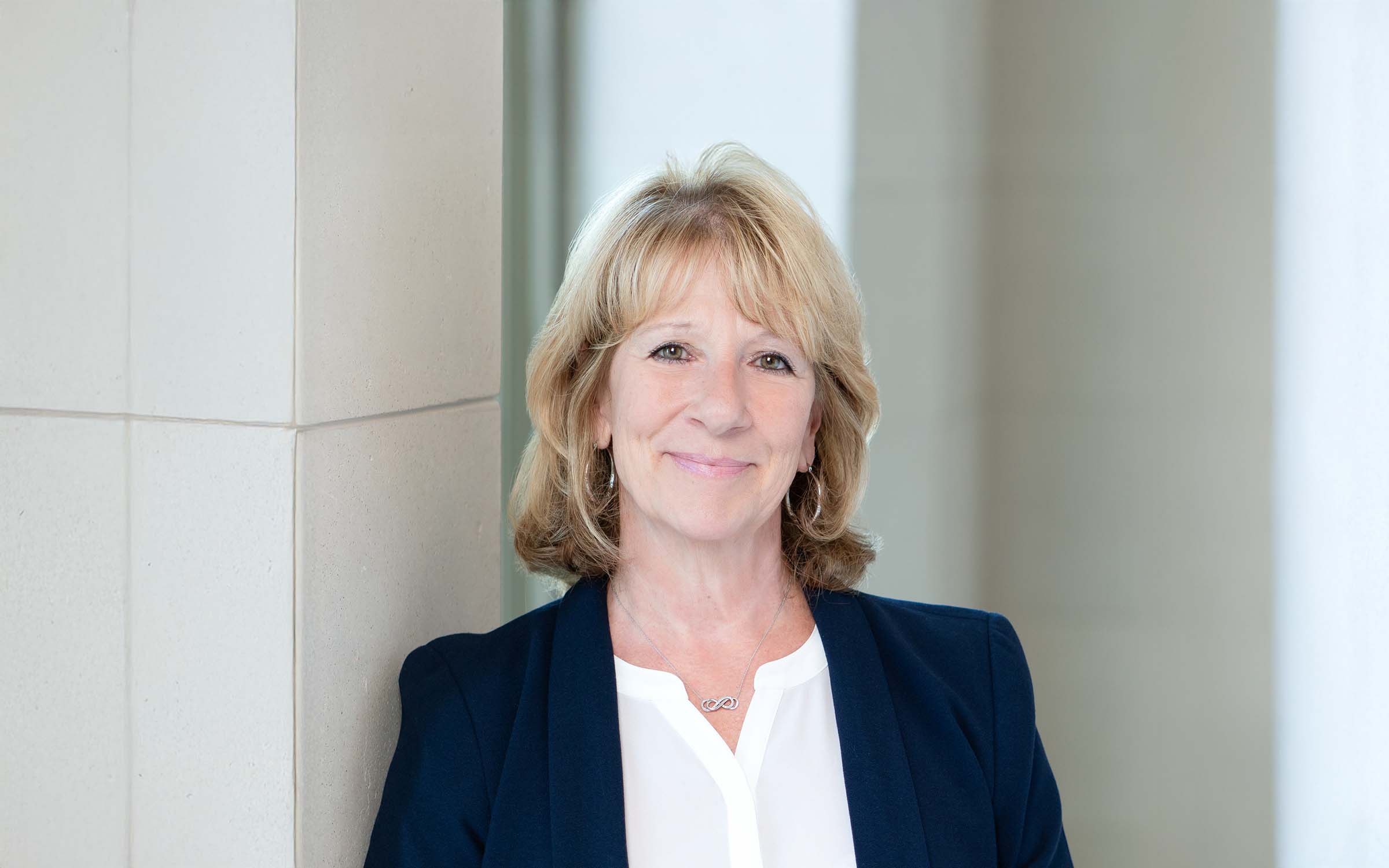 Lori Kraemer | Hammes Realty Services | Headshot