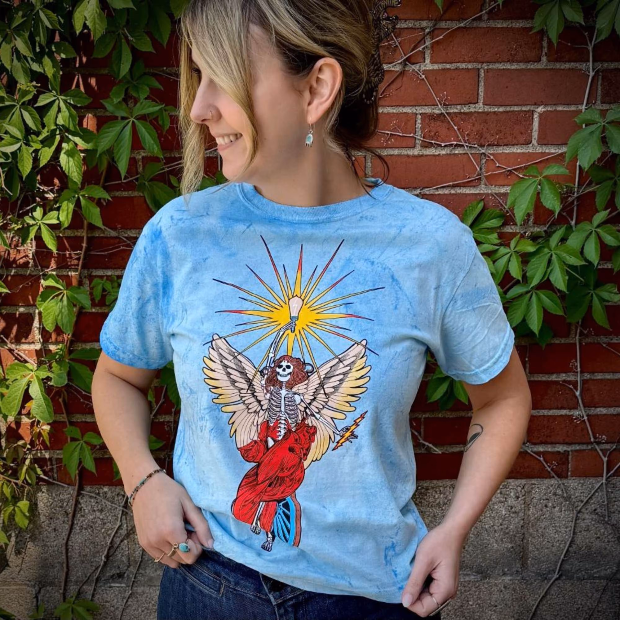 taylor-moore-modeling-the-electric-company-shirt