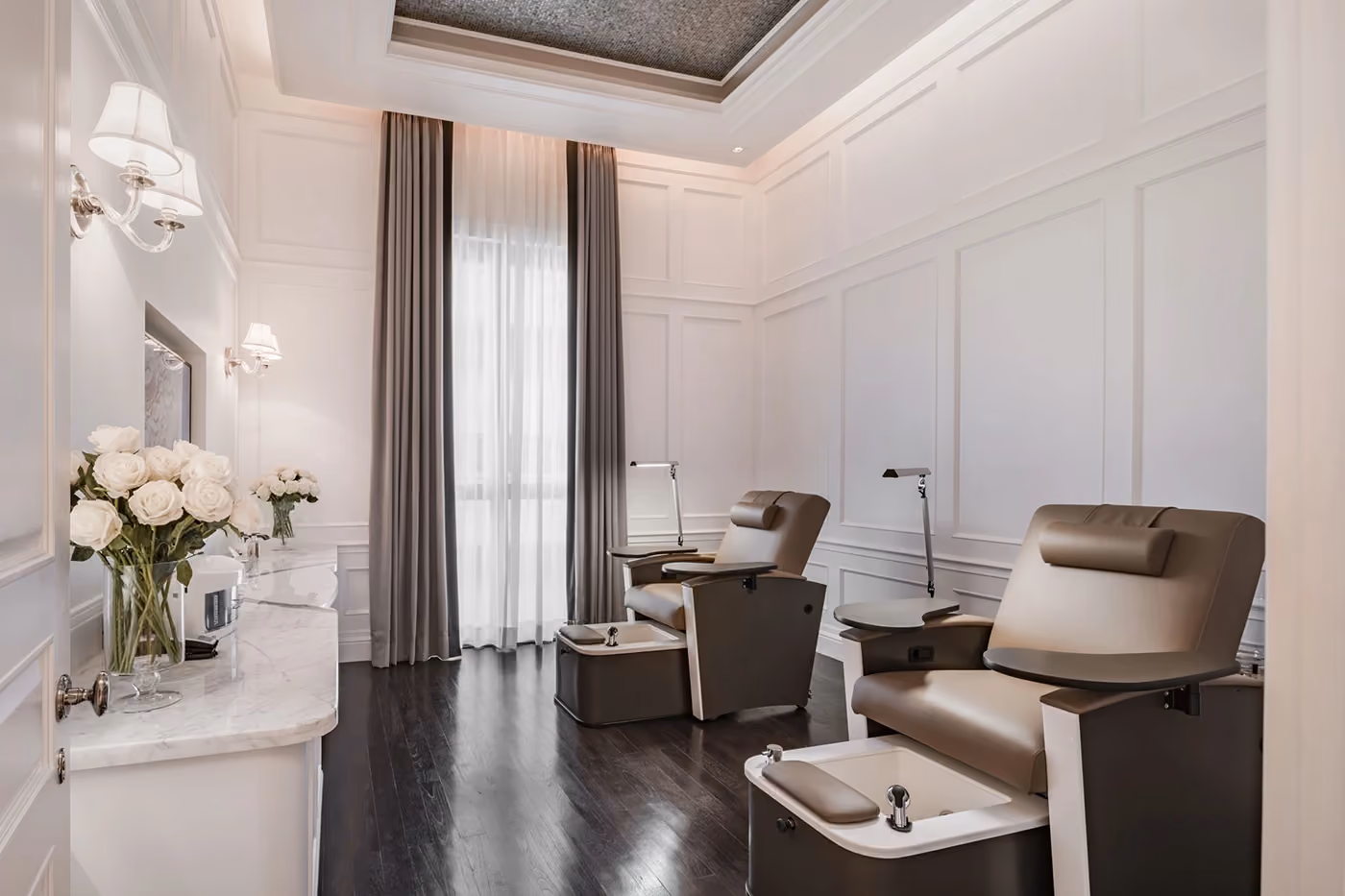 98 Wireless by Sansiri Nail Room