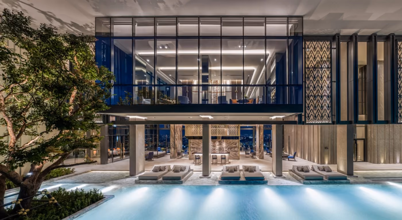 The Address Siam Ratchathewi Pool and Gym