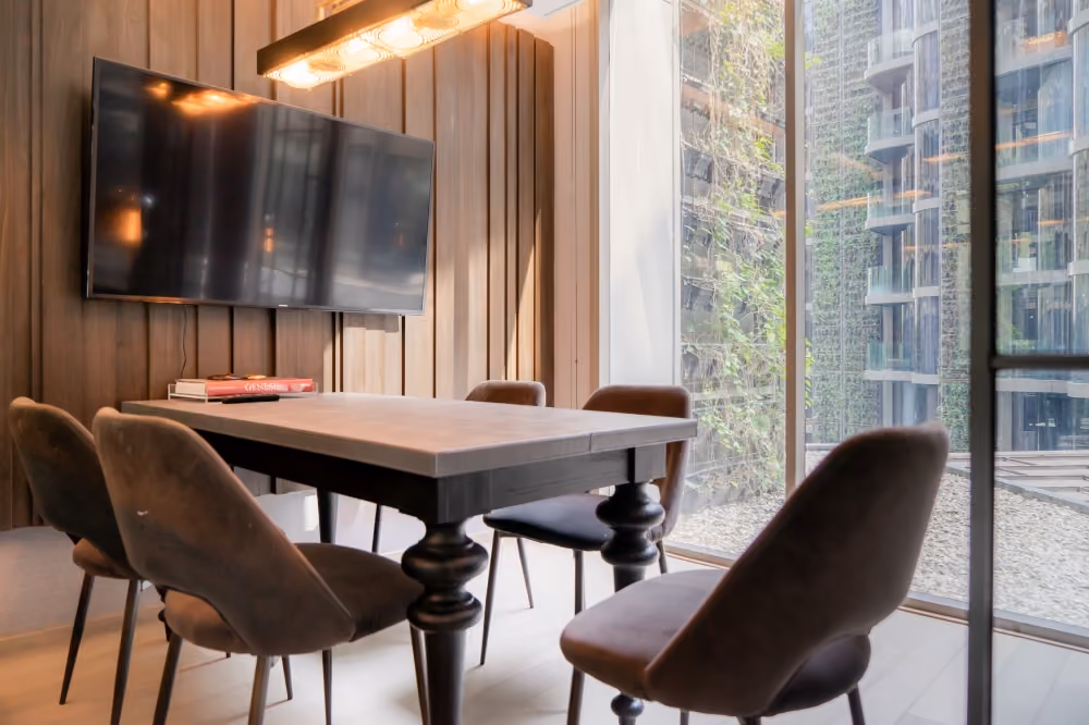 Ashton Residence 41 Meeting Room