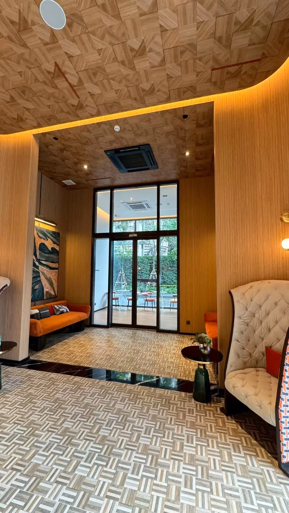 Aspire On Nut Station Lounge 2