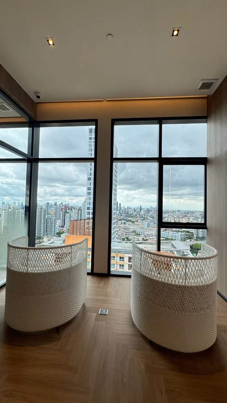 Aspire On Nut Station Sky Lounge 3