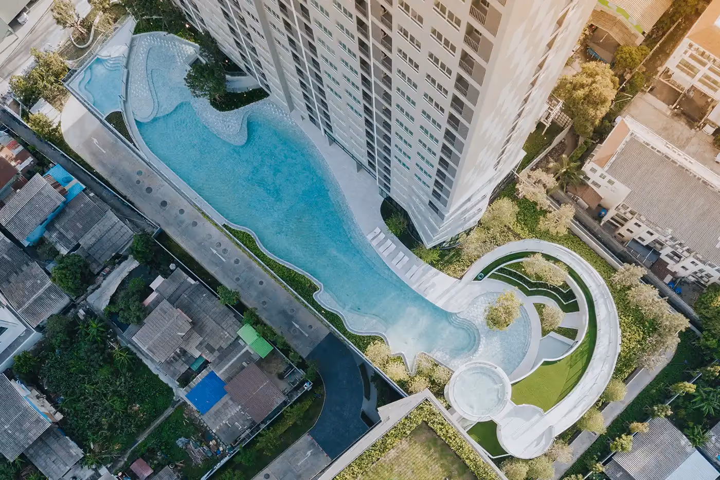 Elio Sathorn Wutthakat 3 Step Lagoon 2