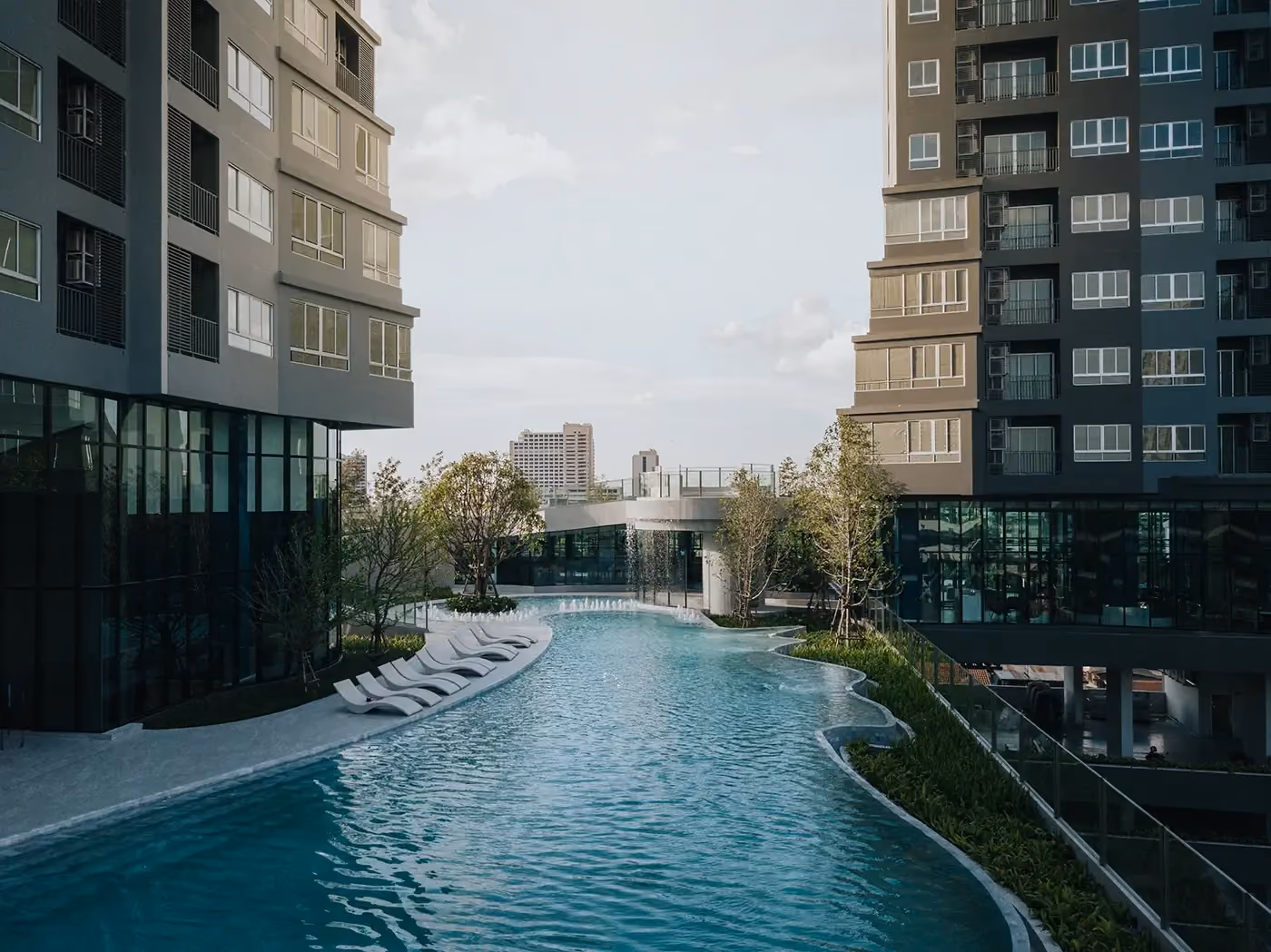 Elio Sathorn Wutthakat 3 Step Lagoon 16