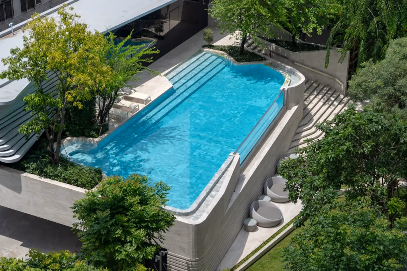 Ideo Mobi Sukhumvit 40 Pool 7