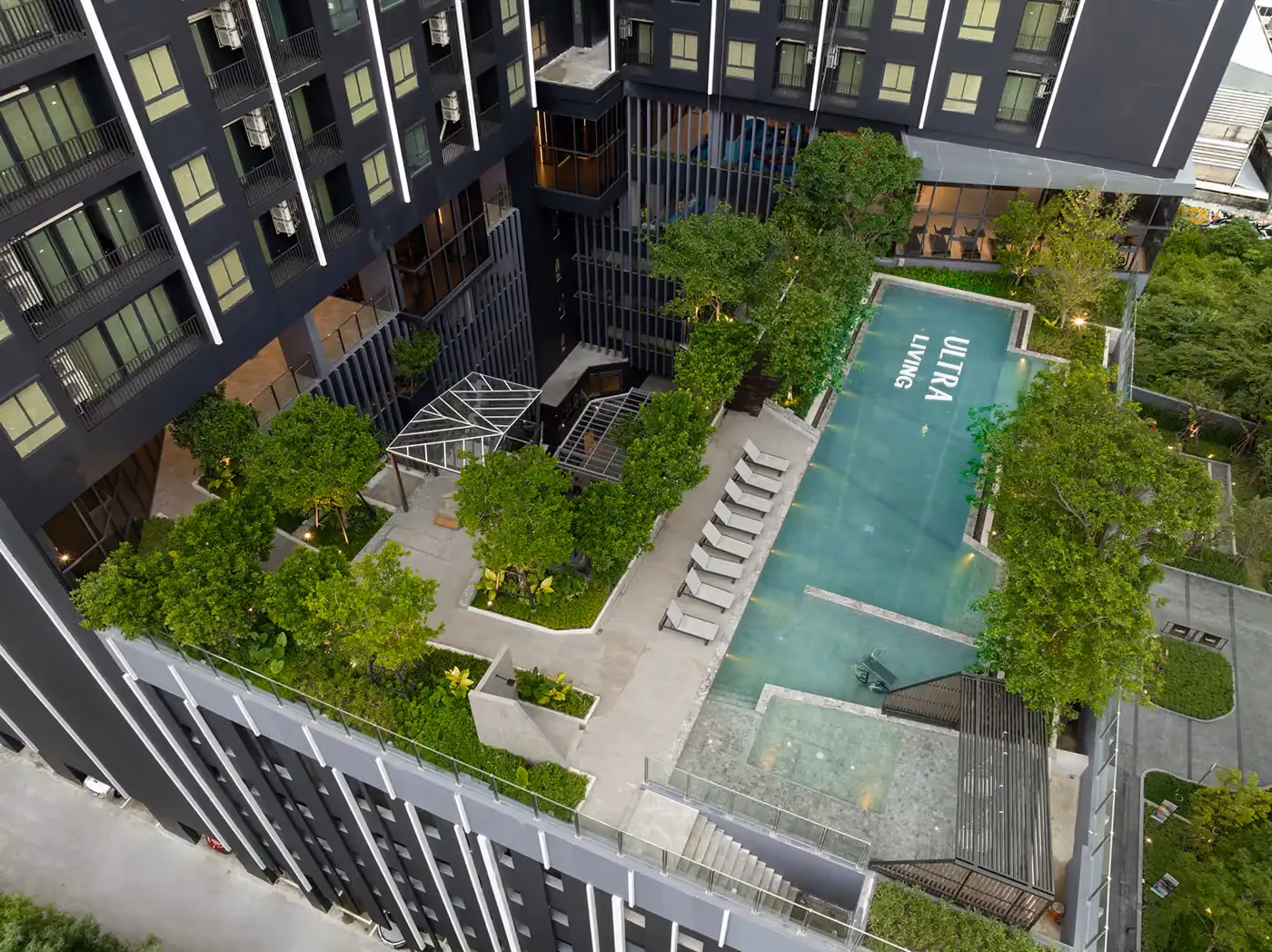 Ideo Sukhumvit Rama 4 Swimming Pool 1