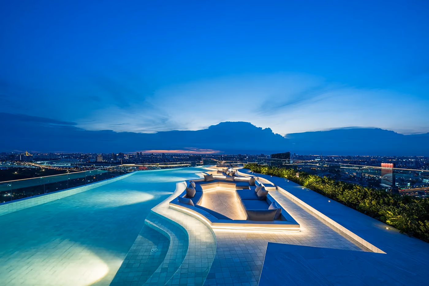 Life Ladprao Valley Swimming Pool 17
