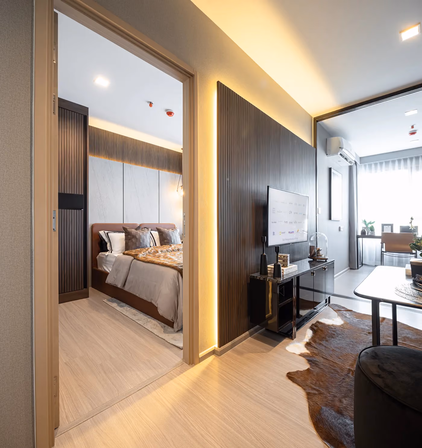 Life Sathorn Sierra panorama 1