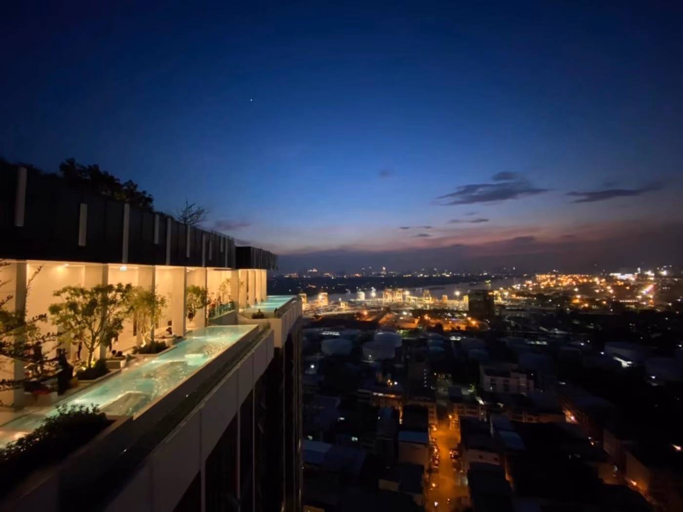 Modiz Sukhumvit 50 Exterior 2