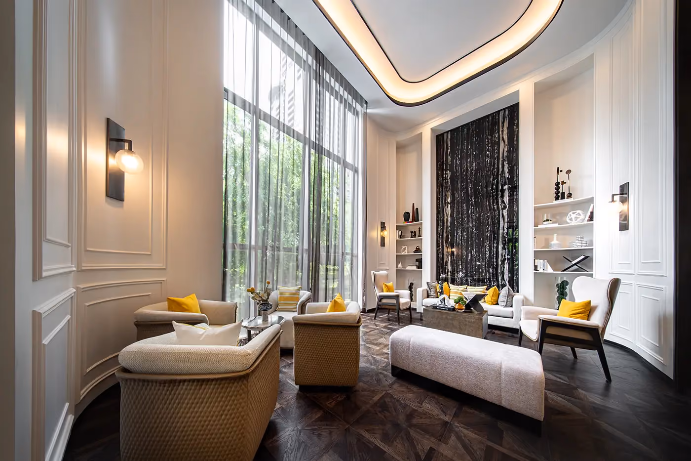 Muniq Langsuan Lounge 3