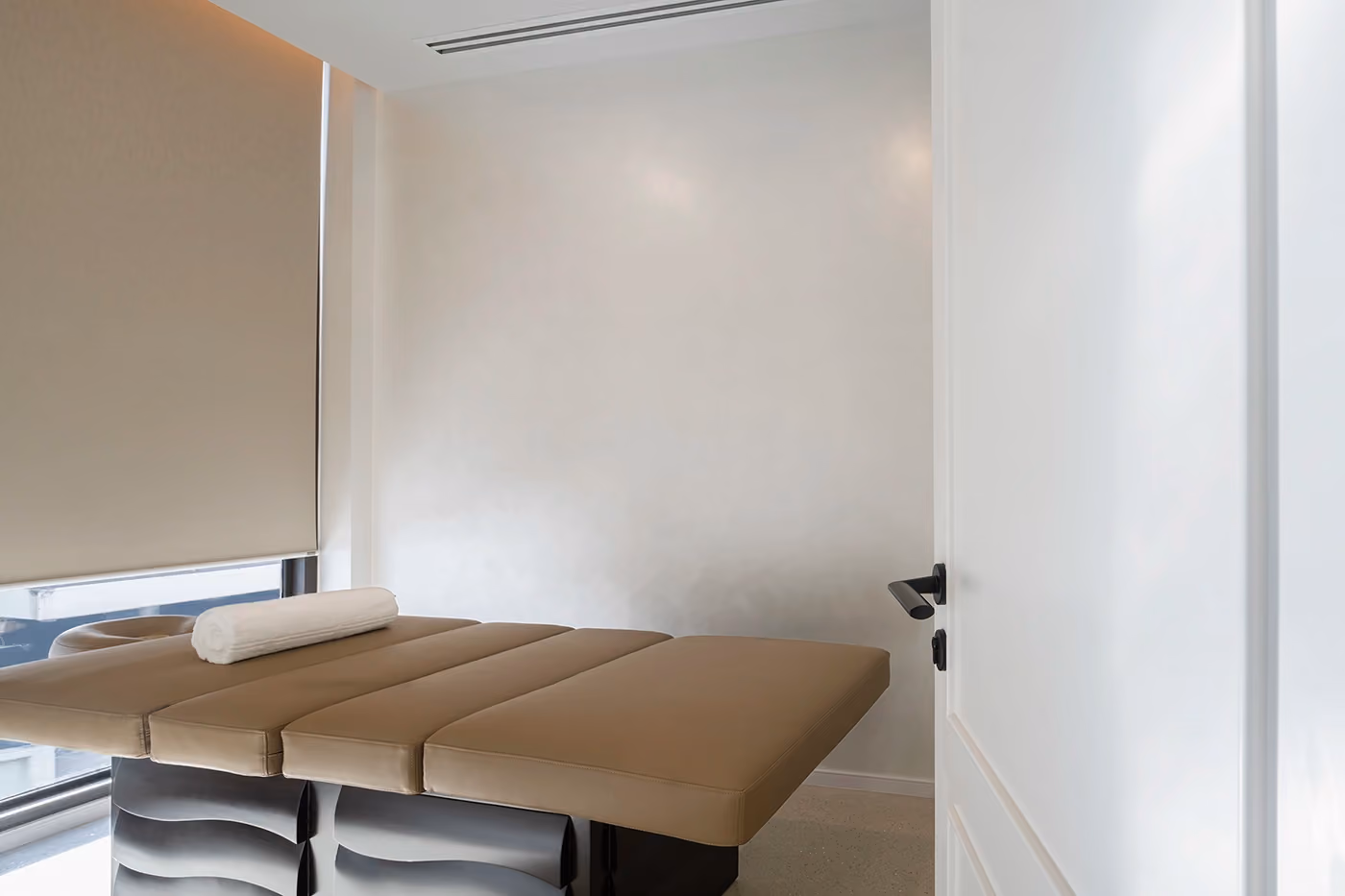 Muniq Langsuan Relaxing Lounge 1