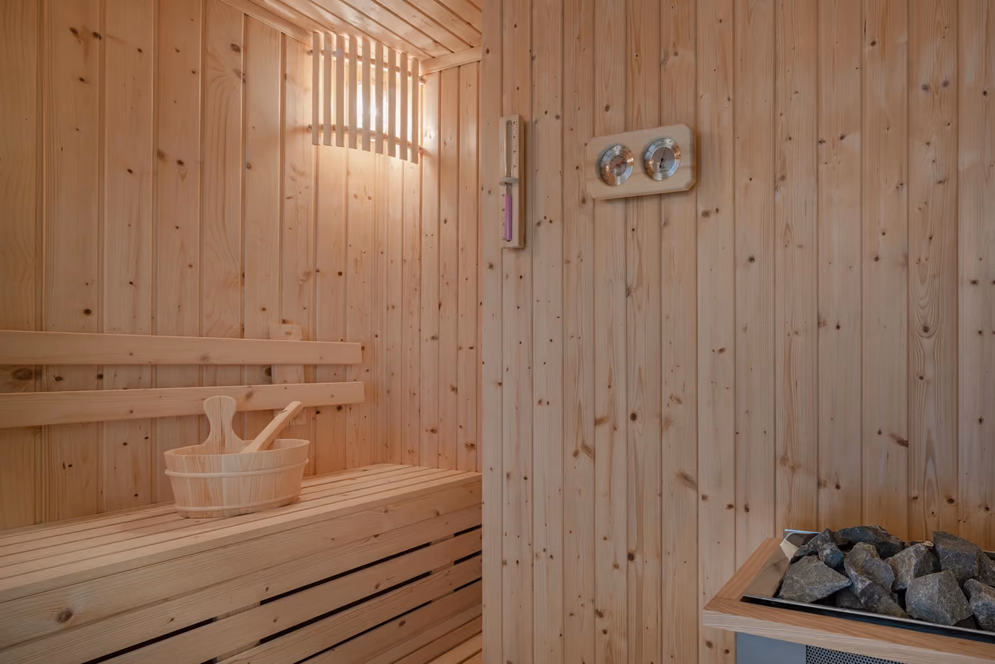 Muniq Sukhumvit 23 Spa