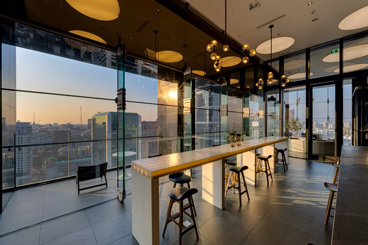 Noble Around Ari Lounge 9