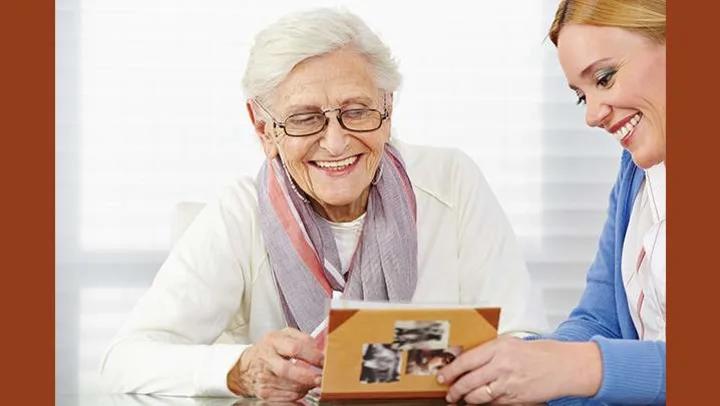 Effective Communication Strategies for Families Supporting a Loved One with Dementia