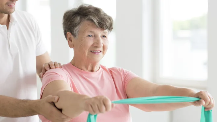 Help for Seniors: Choosing the Right Rehabilitation Center After an Illness or Injury