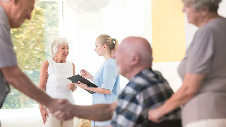 How Senior Living Enhances Social Connections