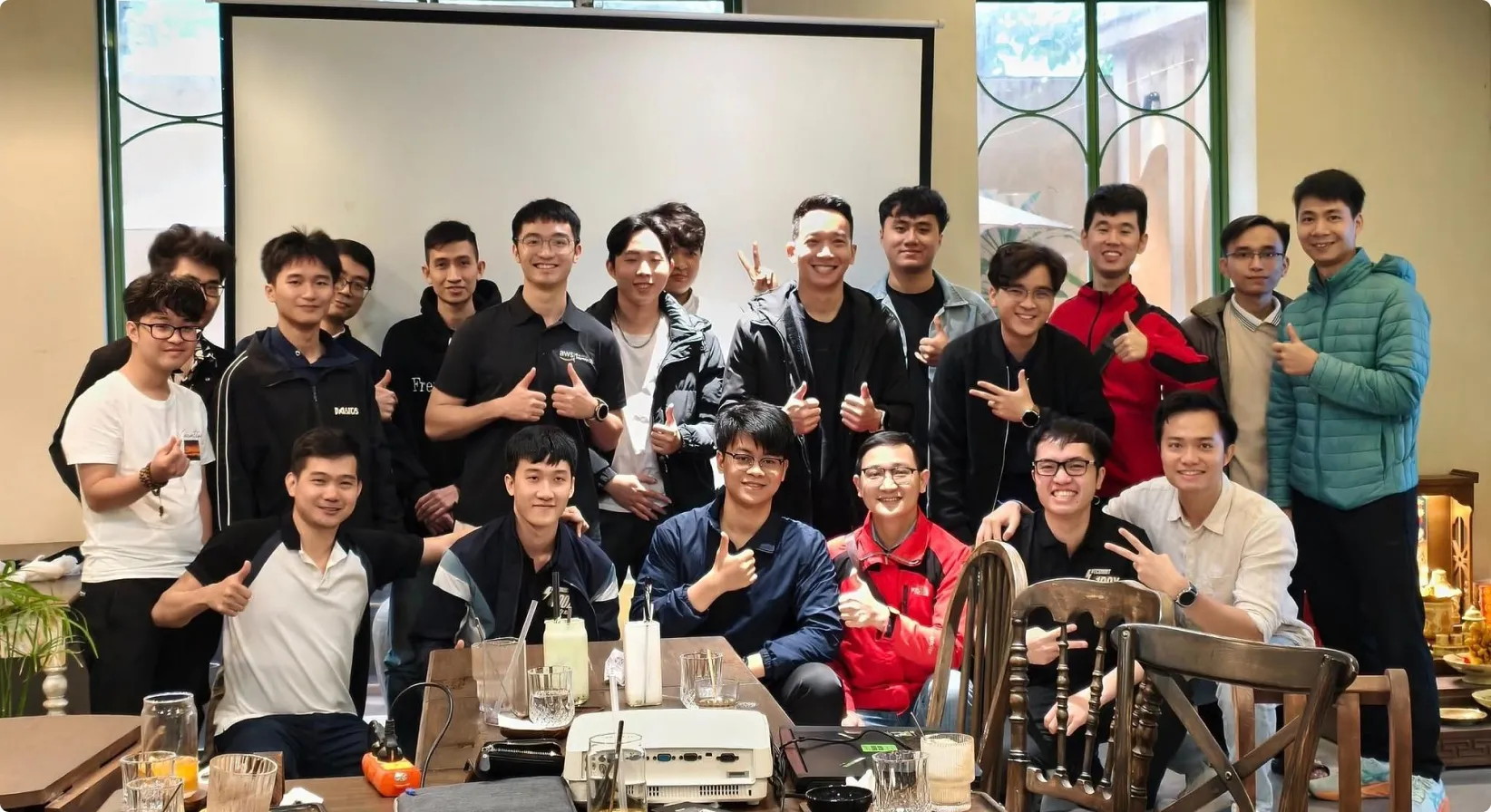 Buổi gặp mặt do cộng đồng học viên tự tổ chức