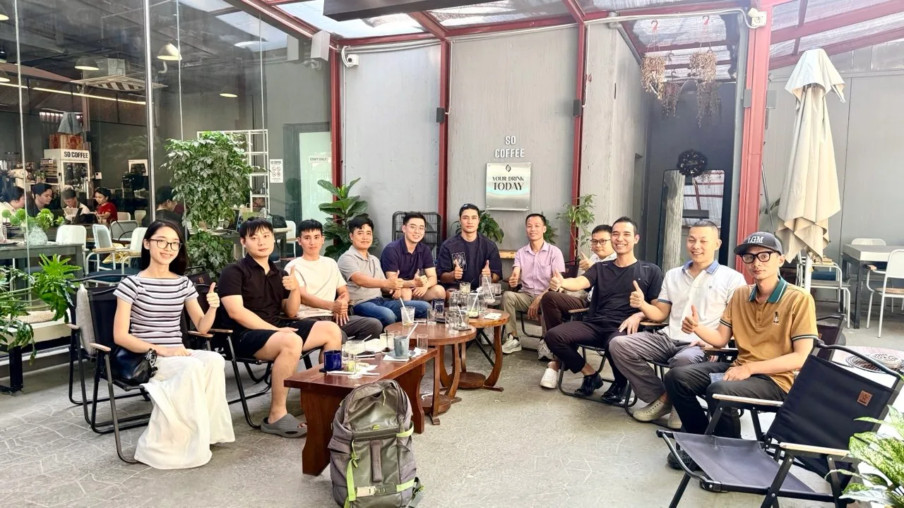 Buổi offline của cộng đồng học viên Wecommit tại quán cà phê
