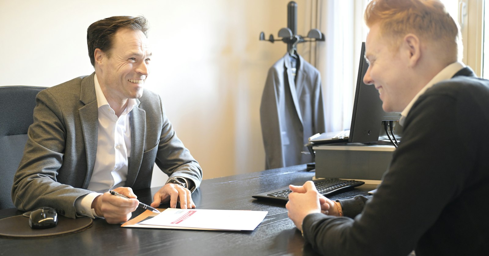 Flat Fee vs Contingency Recruiting: The Real Cost (2026)