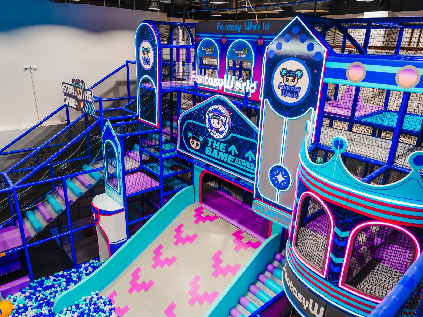 Multi-level Naughty Castle soft play structure at FantasyWorld Fairview
