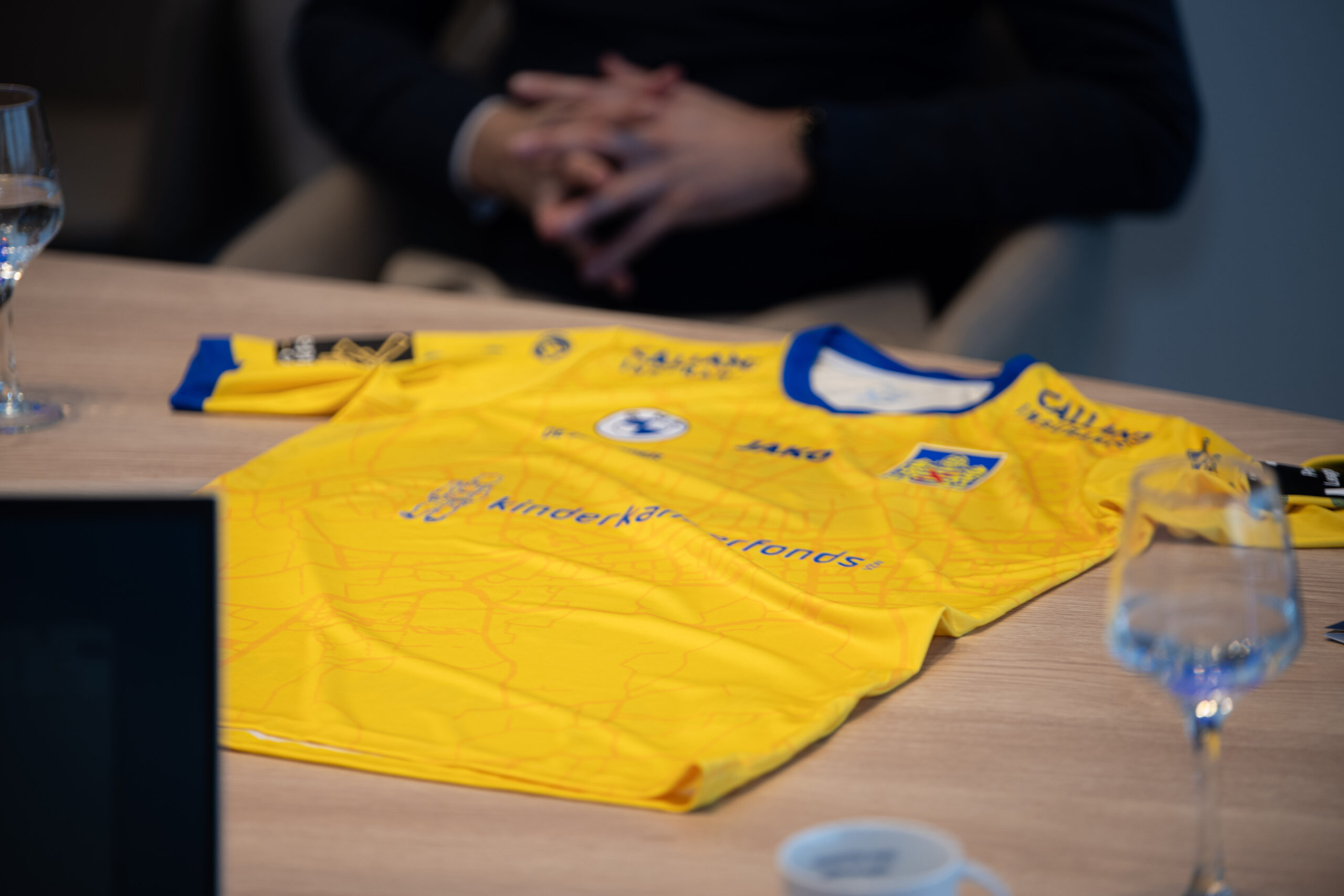 SKB verwelkomt Kinderkankerfonds voor unieke beleving tegen Club NXT