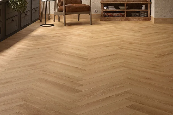 Sol stratifié Alsaflooring, décor chêne miel